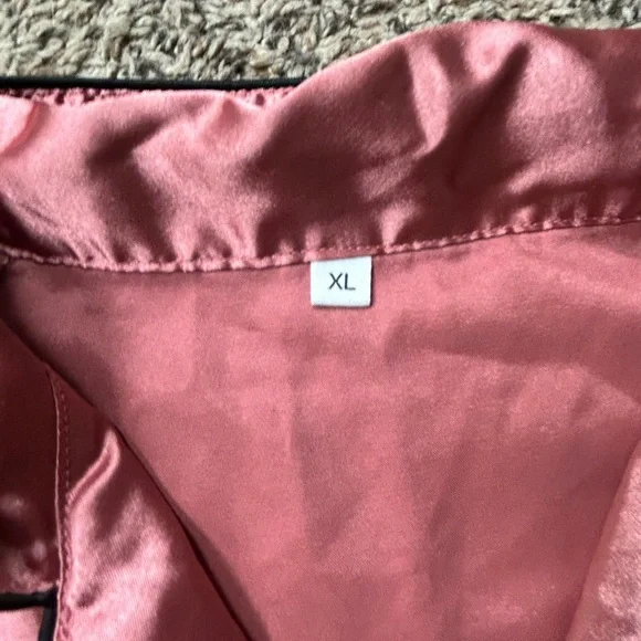 2 pairs silk pjs - Picture 5 of 5